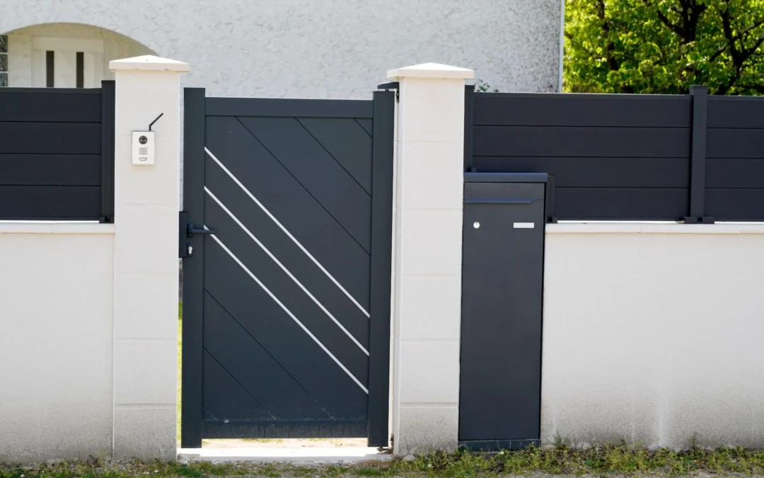 Guide pour réaliser la fondation d’un portail coulissant en béton.